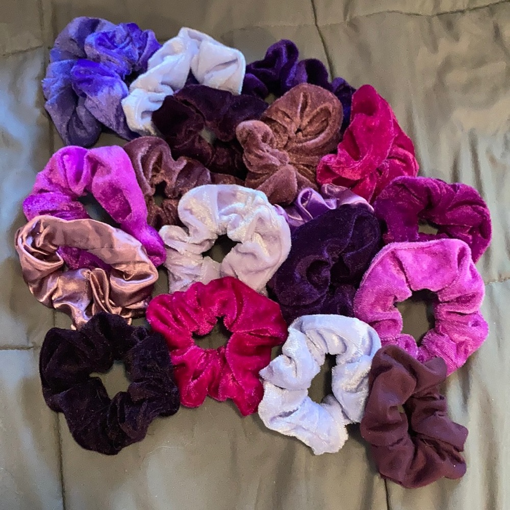 19 pcs purple scrunchies